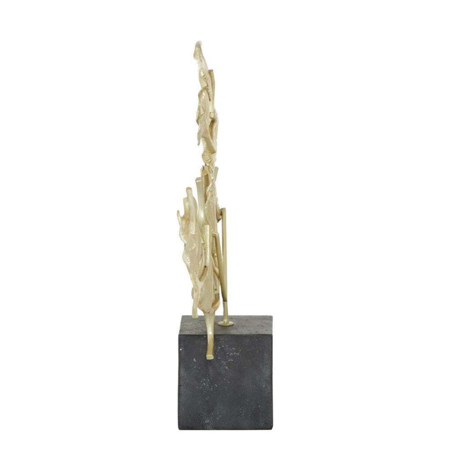 Home & Decor * | Discount Cosmoliving By Cosmopolitan 18 Gold Contemporary Gingko Leaf Sculpture